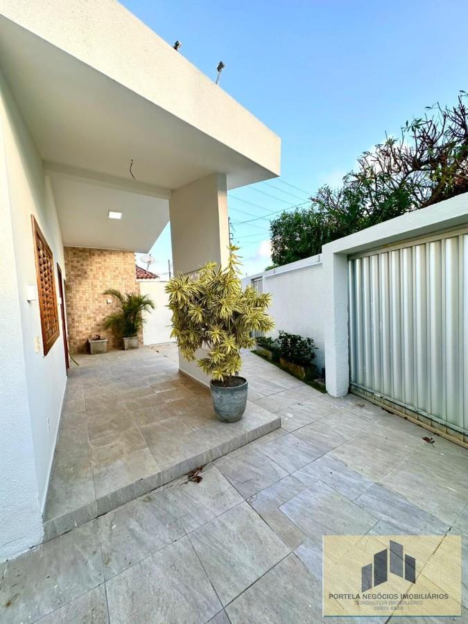 Casa de Condomínio à venda com 3 quartos, 250m² - Foto 3