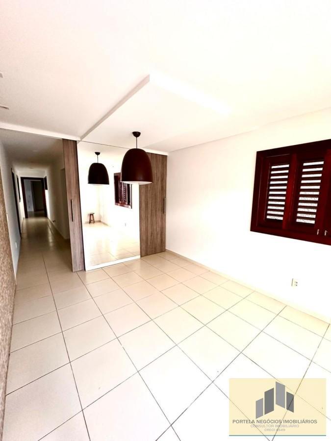 Casa de Condomínio à venda com 3 quartos, 250m² - Foto 6